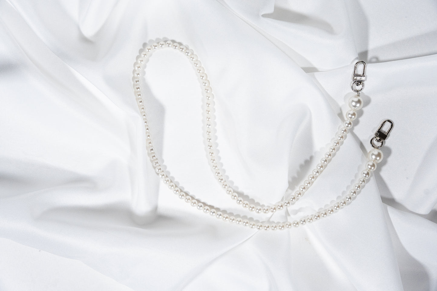 Crossbody pearls SILVER