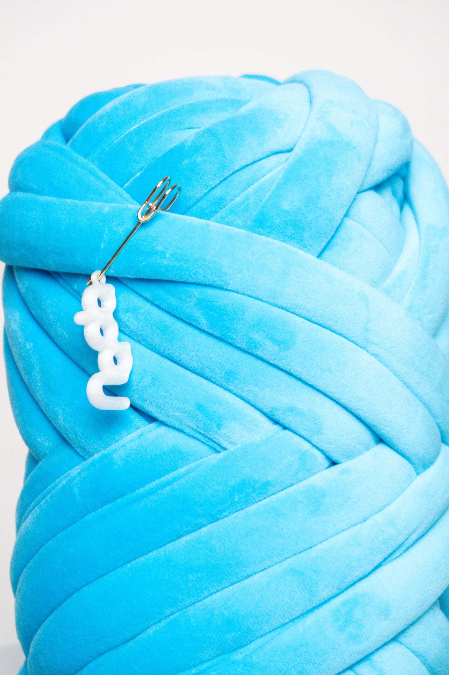 Chunky Yarn NEONLU VELVET by Nada
