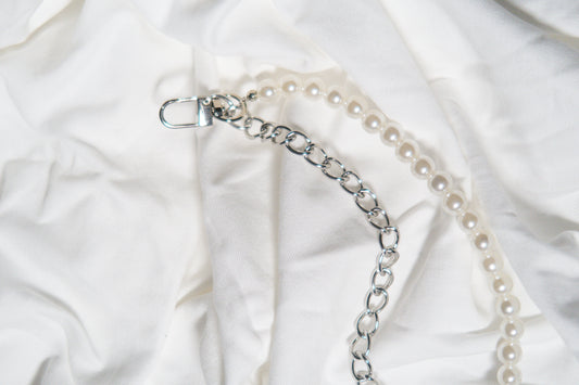 Silver design with pearls