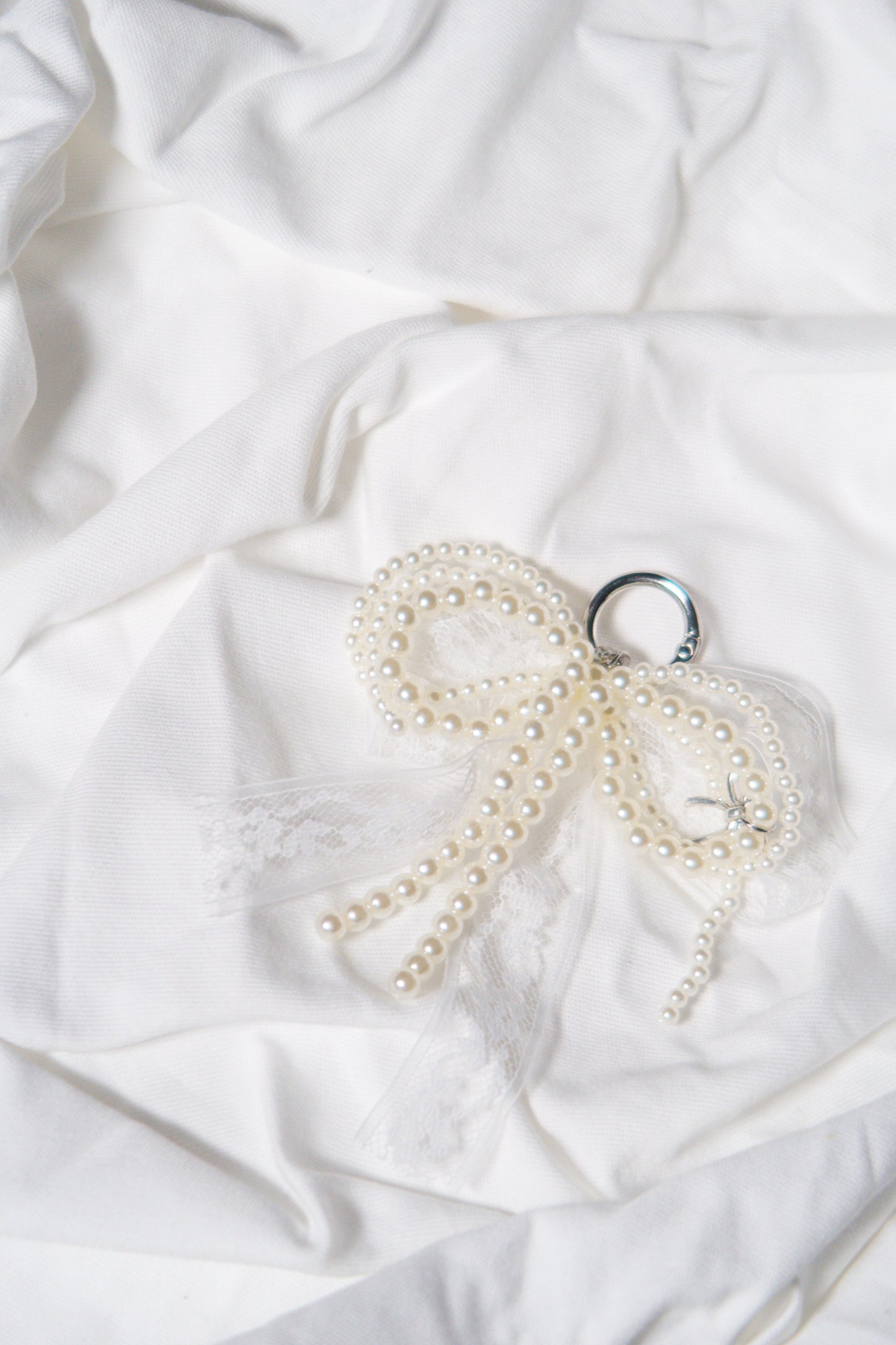Pearl Bow Design by Nada